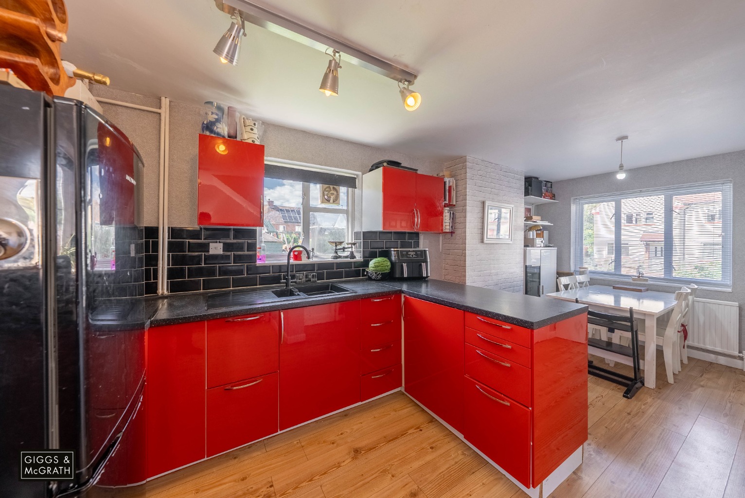 4 bed semi-detached house for sale in Ambury Hill, Huntingdon  - Property Image 3