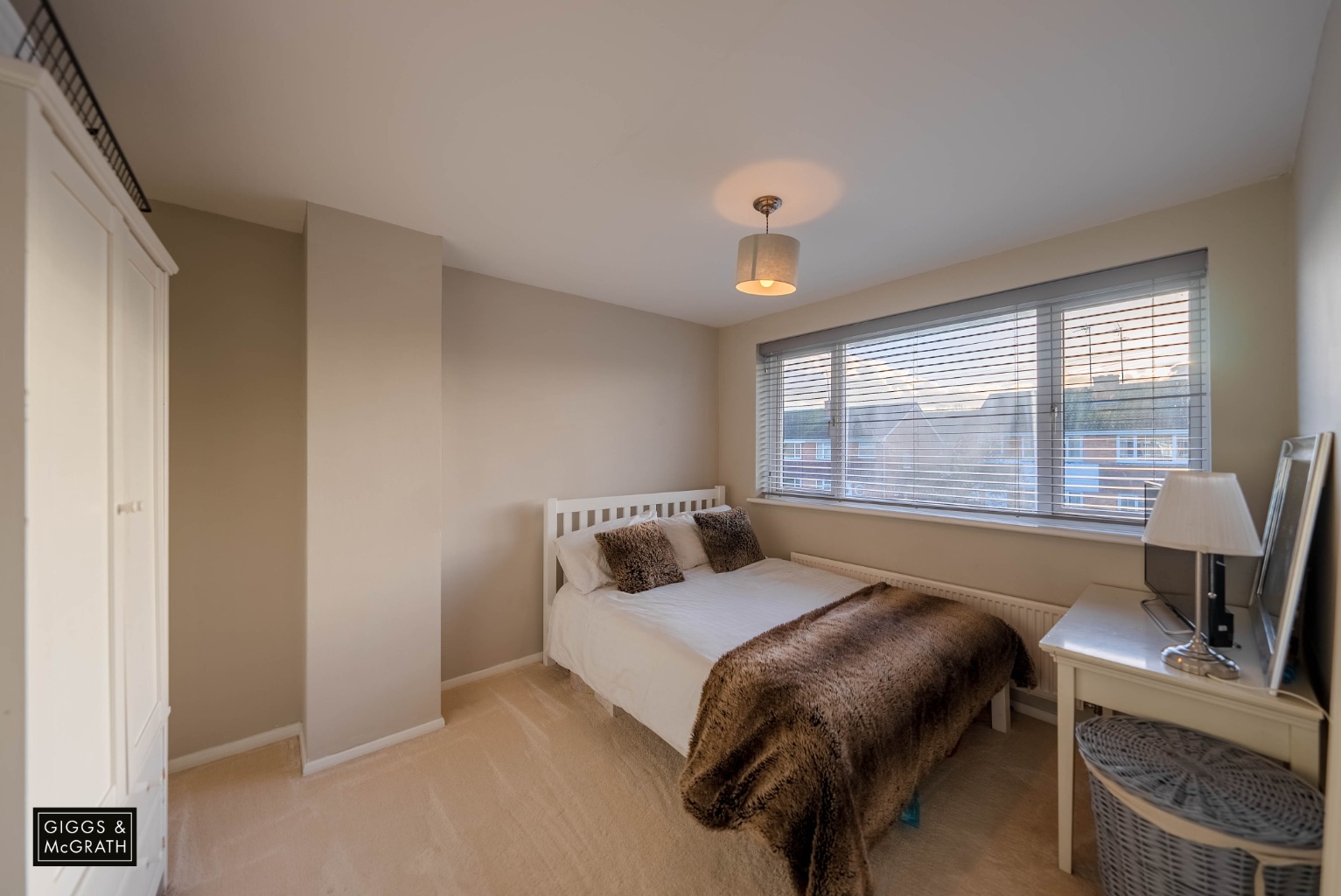 3 bed semi-detached house for sale in Sapcote Way, Huntingdon  - Property Image 9