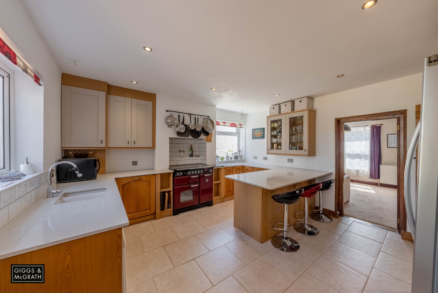 4 bed end of terrace house for sale in High Street, Huntingdon 6