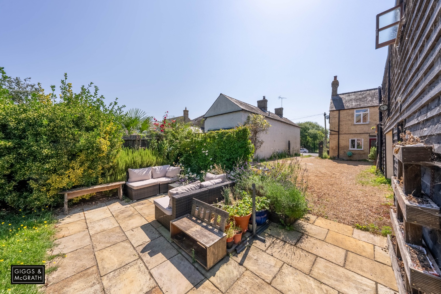 4 bed end of terrace house for sale in High Street, Huntingdon 25