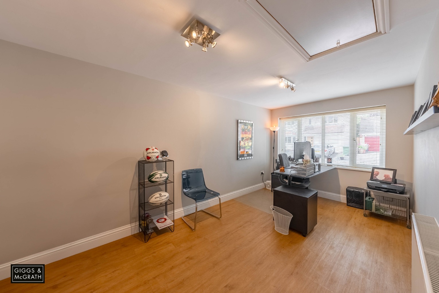 3 bed detached house for sale in Riddiford Crescent, Huntingdon 7