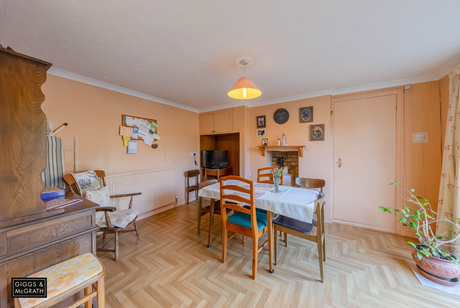 5 bed detached house for sale in High Street, Huntingdon 9