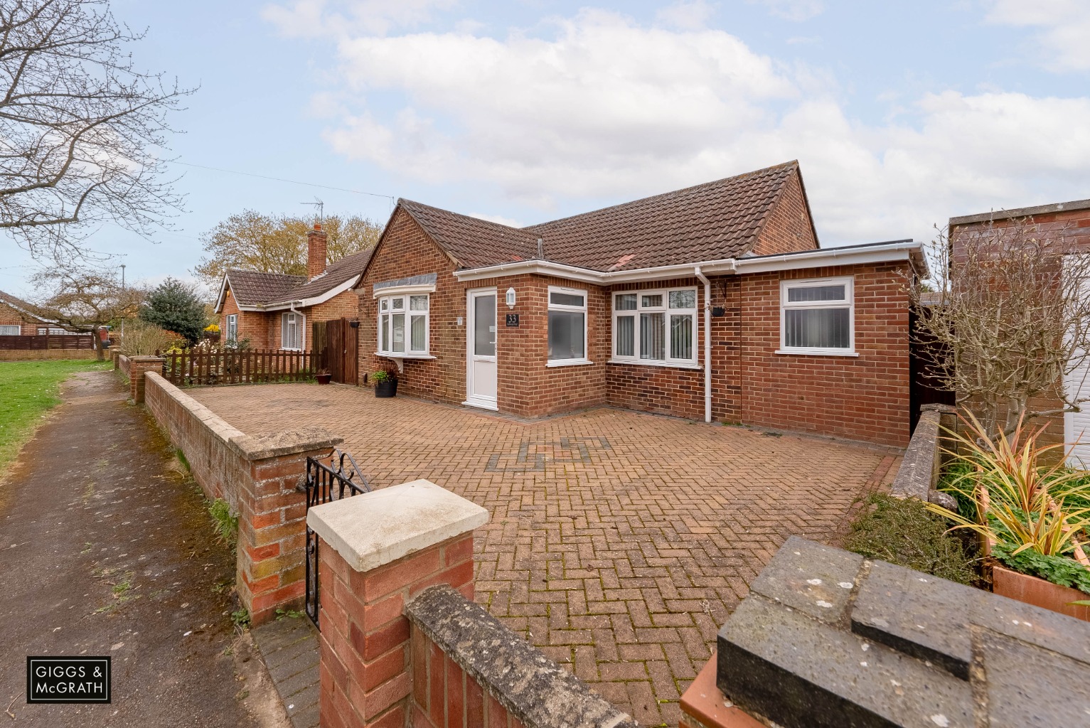 3 bed detached bungalow for sale in Desborough Road, Huntingdon  - Property Image 14