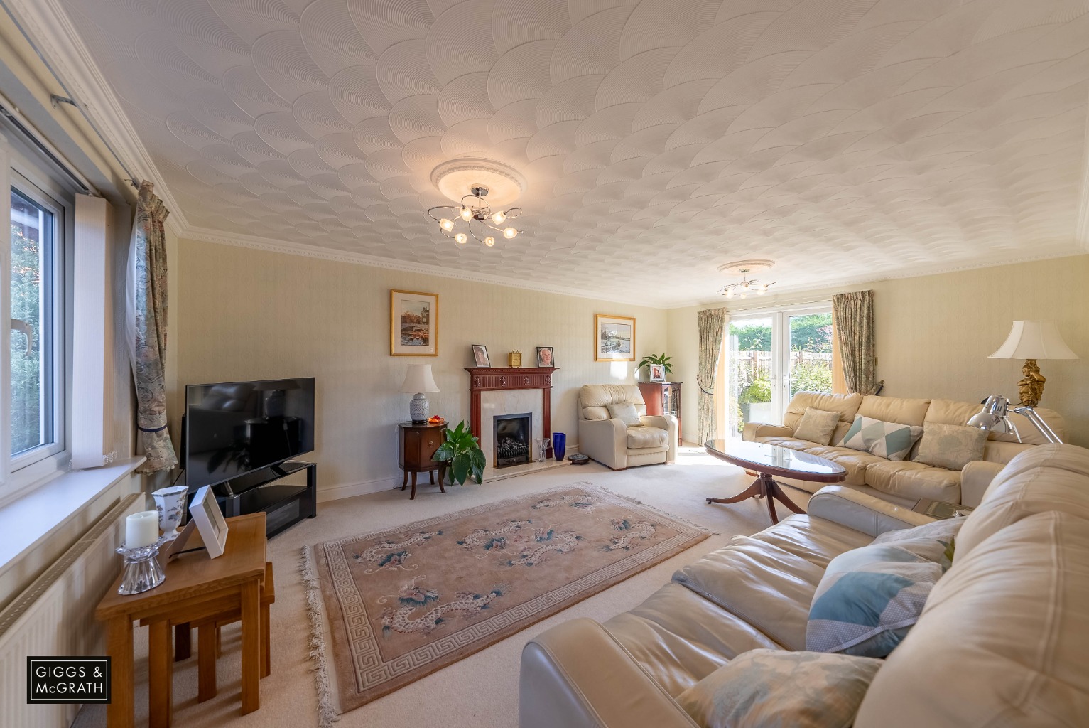 4 bed detached house for sale in The Pasture, Huntingdon 4