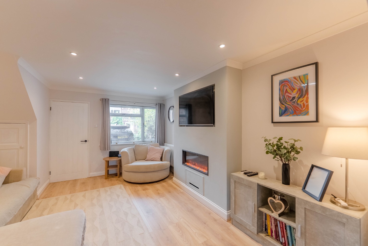 3 bed semi-detached house for sale in Greenfields, Huntingdon  - Property Image 8