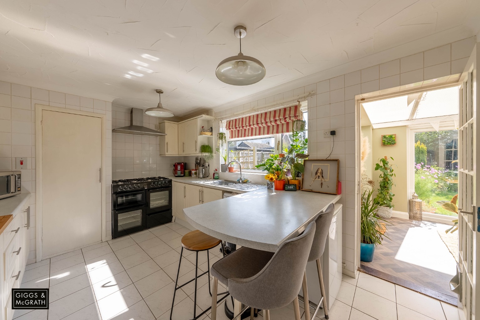 4 bed detached house for sale in Queens Road 5