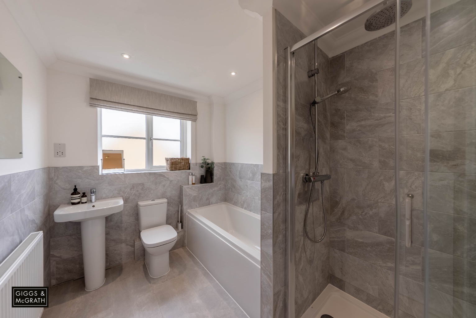 4 bed detached house for sale in Senliz Road, Huntingdon  - Property Image 11