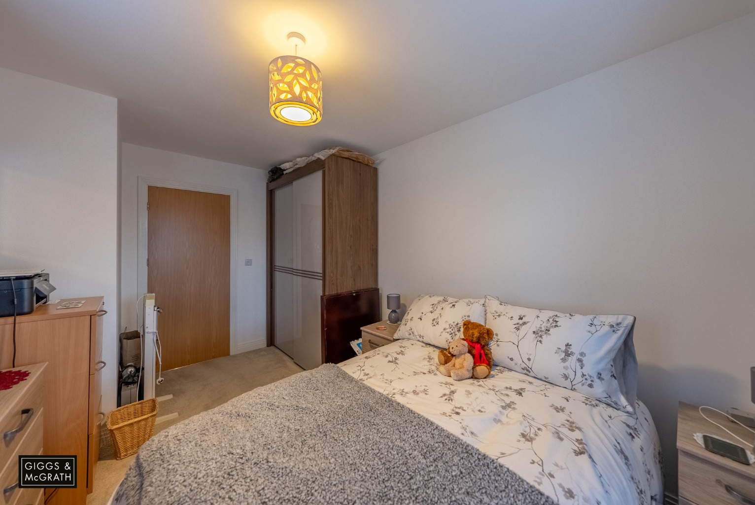 3 bed detached house for sale in Lamb Close, Huntingdon 9