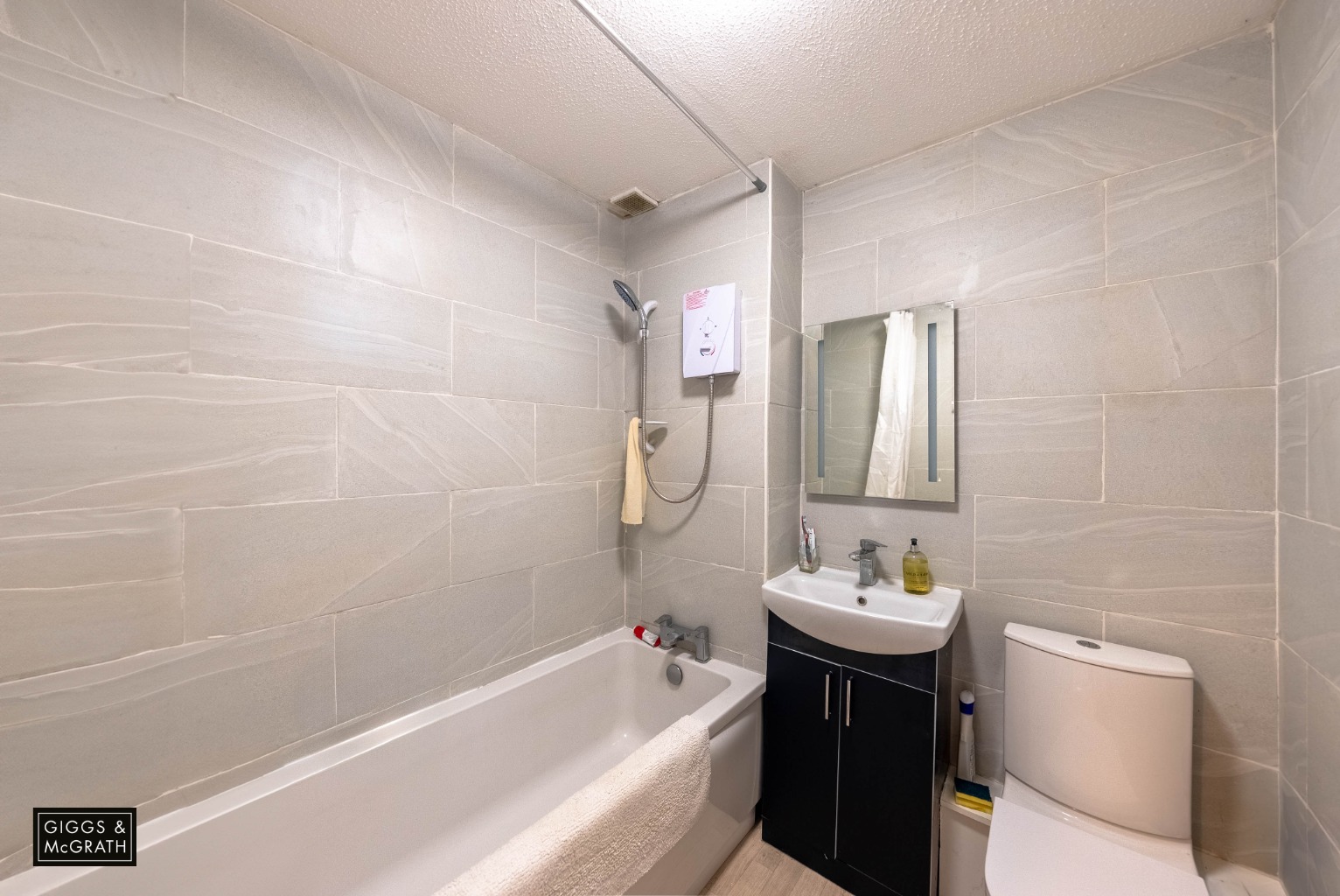 3 bed terraced house for sale in Bottels Road, Huntingdon 3