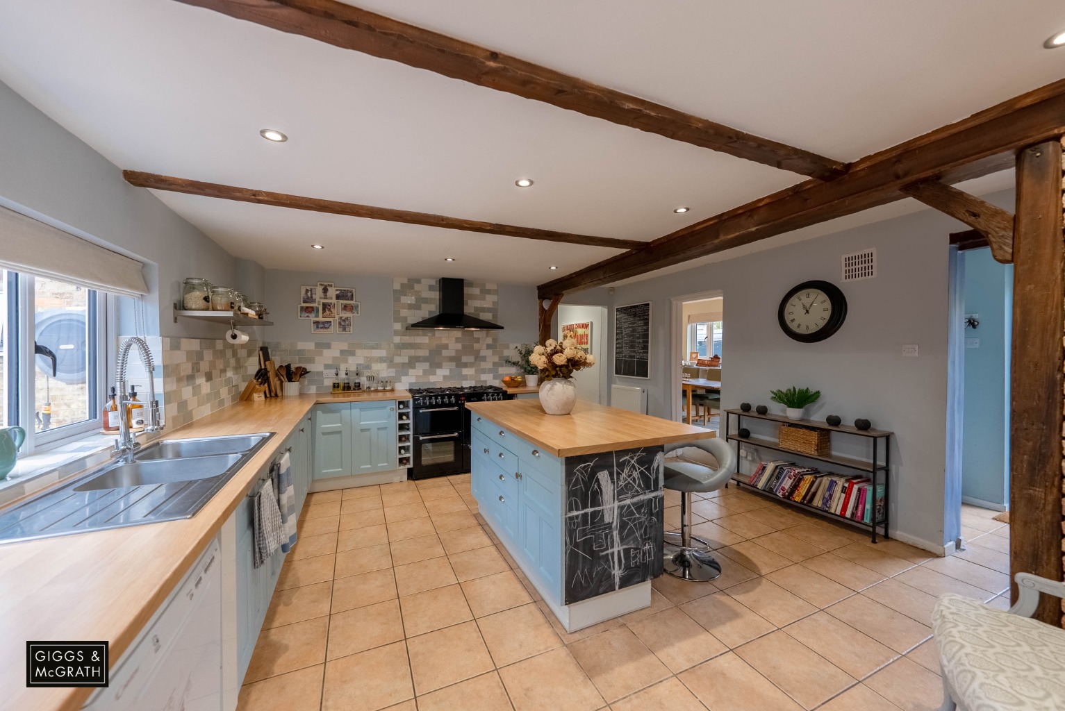 5 bed detached house for sale in High Street, Huntingdon  - Property Image 3