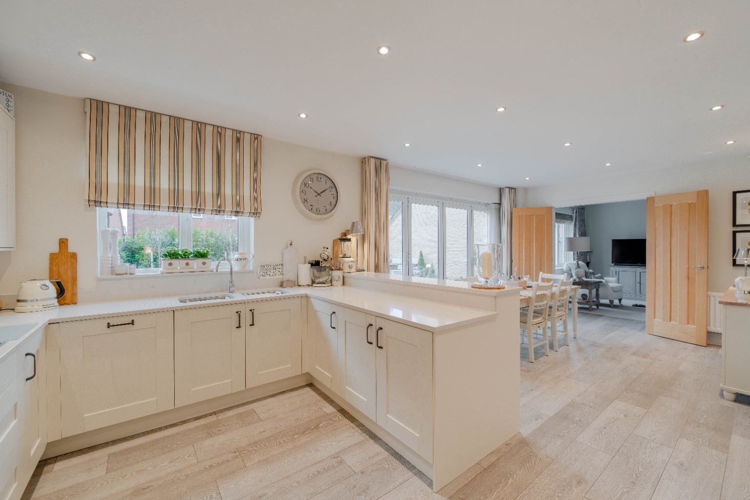 4 bed detached house for sale in Swynford Road, Huntingdon 4