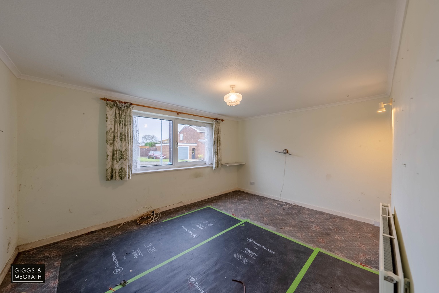 2 bed semi-detached house for sale in Lancelot Way, Huntingdon 4