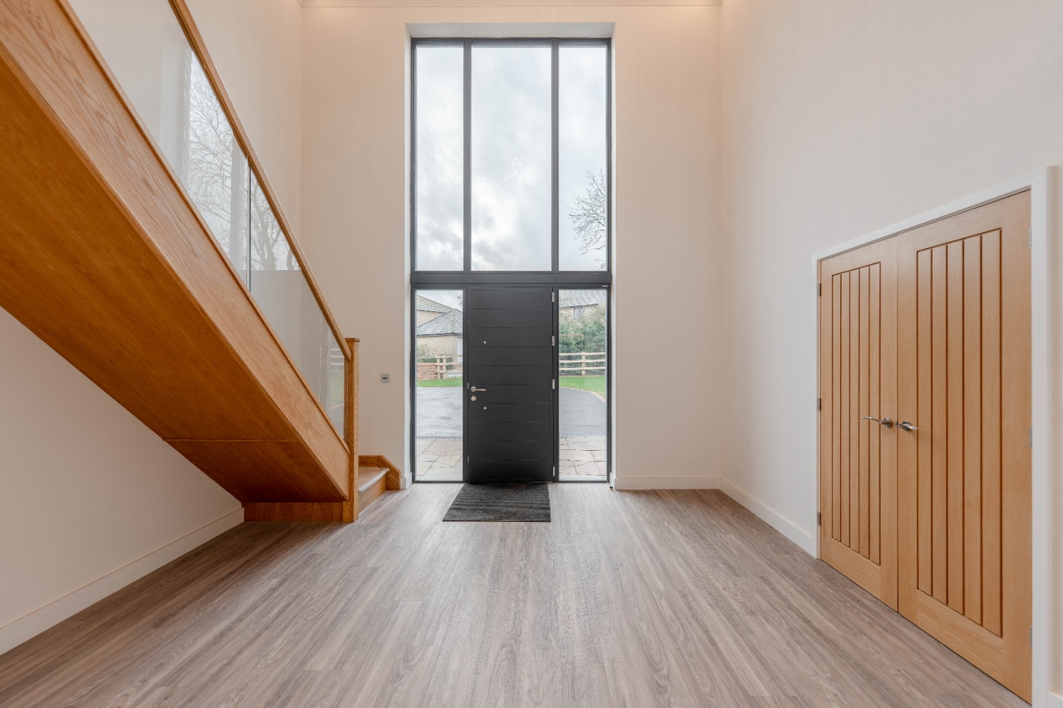 5 bed detached house for sale in Fen Road, Huntingdon  - Property Image 2