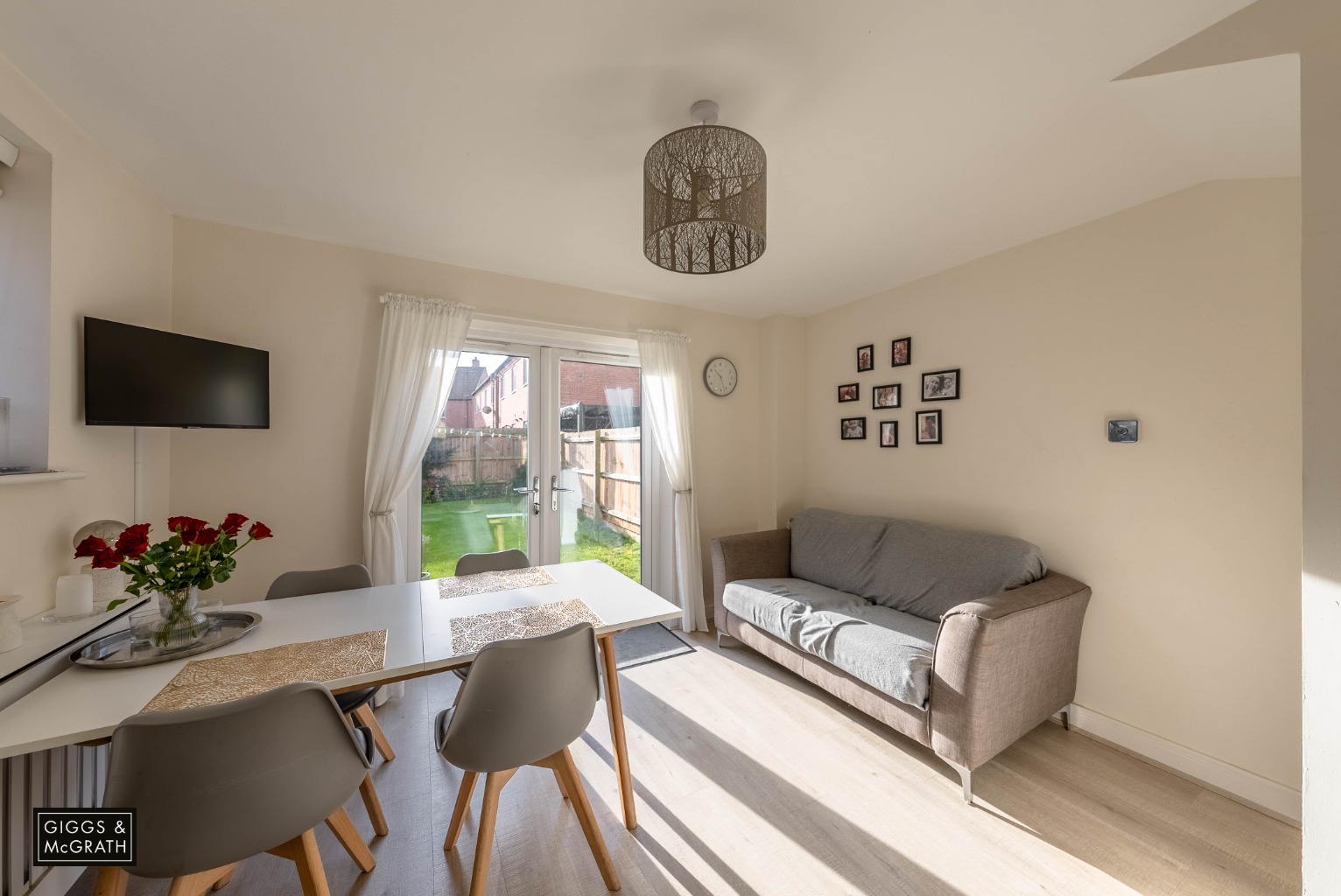 3 bed semi-detached house for sale in Central Avenue, Huntingdon 4