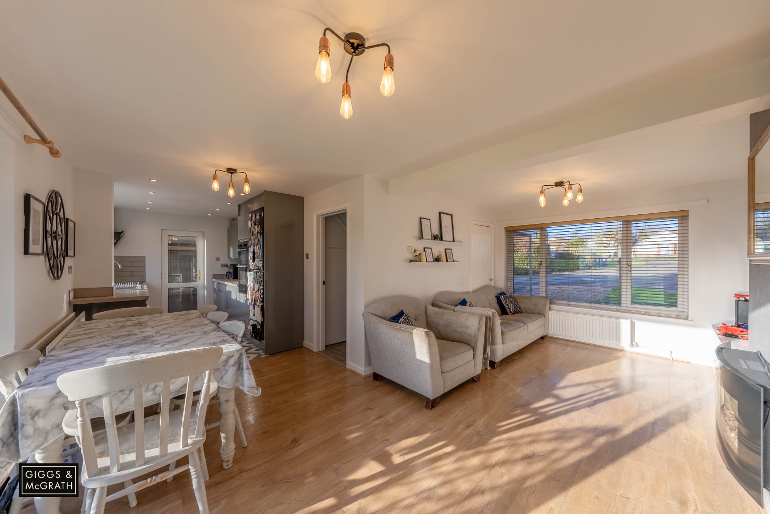 3 bed detached house for sale in Lenton Close, Huntingdon 6