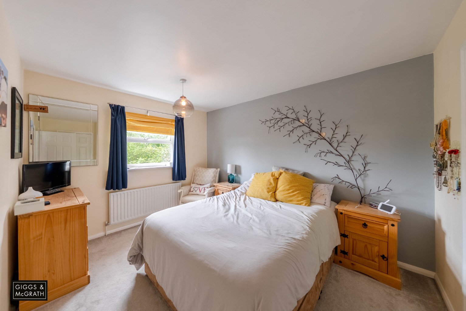 3 bed detached house for sale in Orchard Close, Cambridgeshire  - Property Image 8