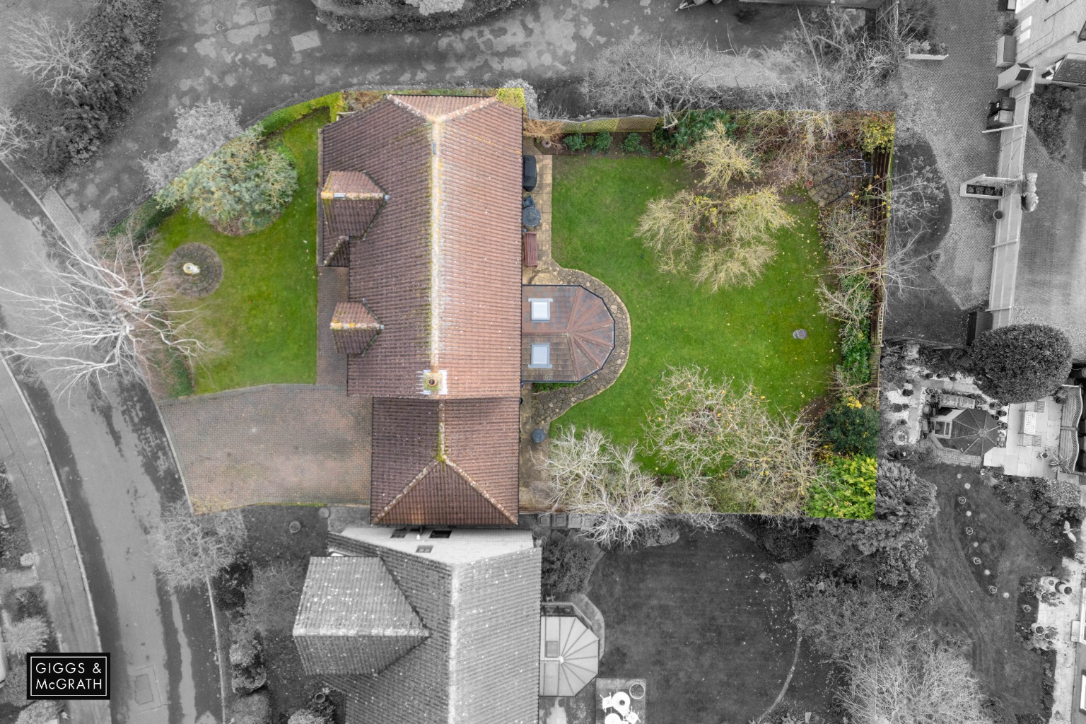 4 bed detached house for sale in Tawny Crescent, Huntingdon  - Property Image 10