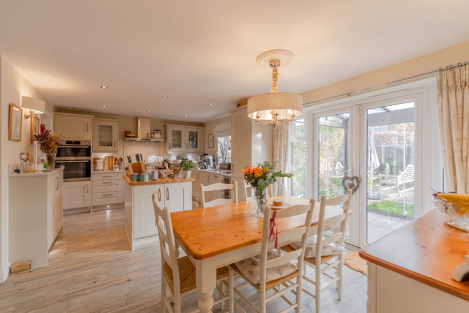 5 bed detached house for sale in Mahaddie Way, Huntingdon 1