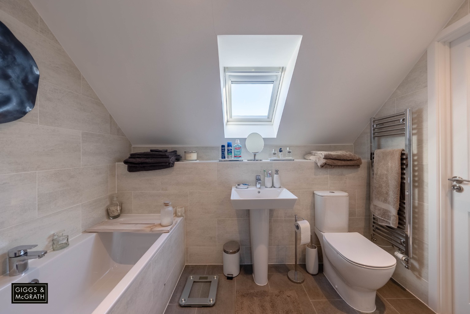 5 bed detached house for sale in Mahaddie Way, Huntingdon  - Property Image 24