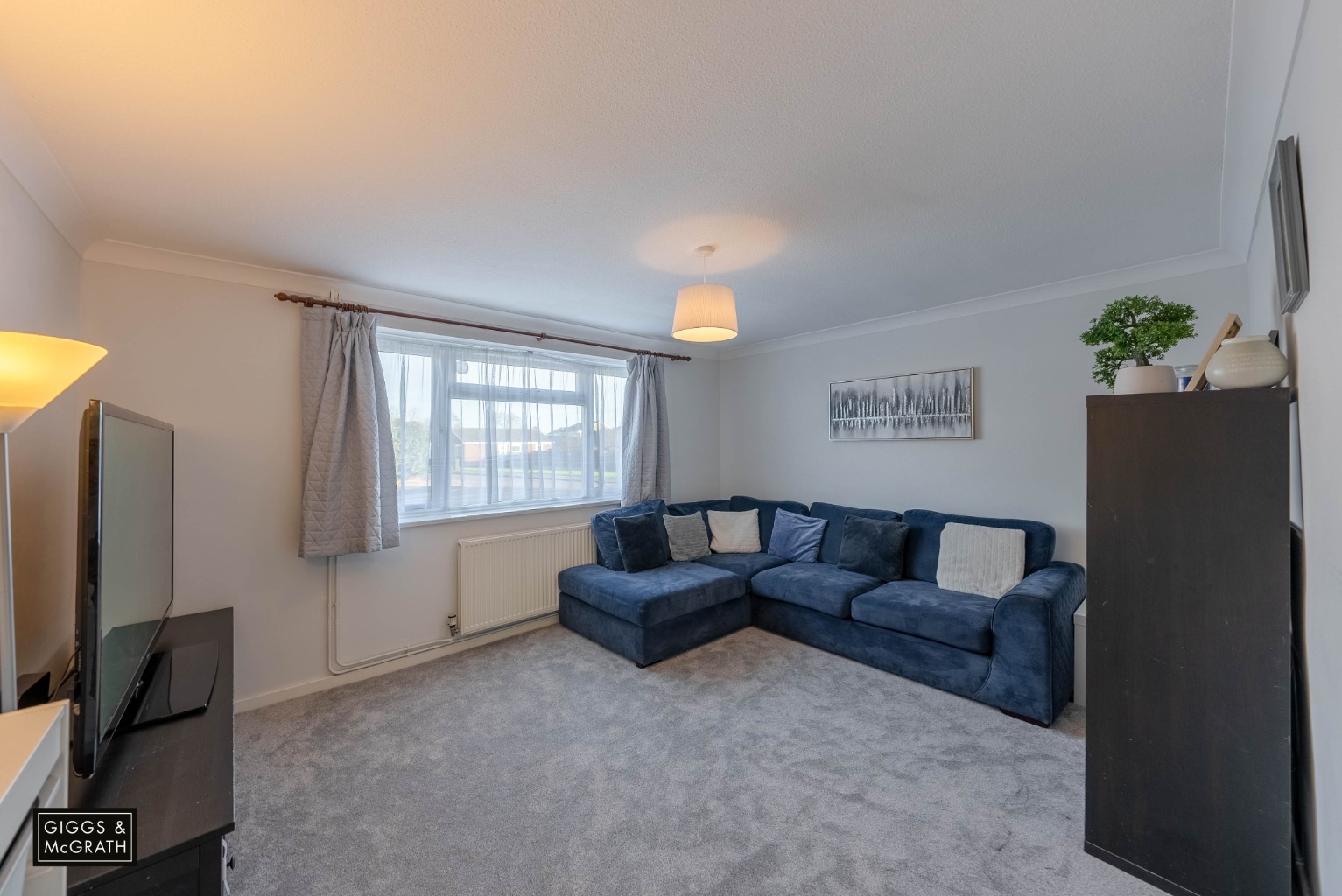 2 bed semi-detached house for sale in Lancelot Way, Huntingdon  - Property Image 3