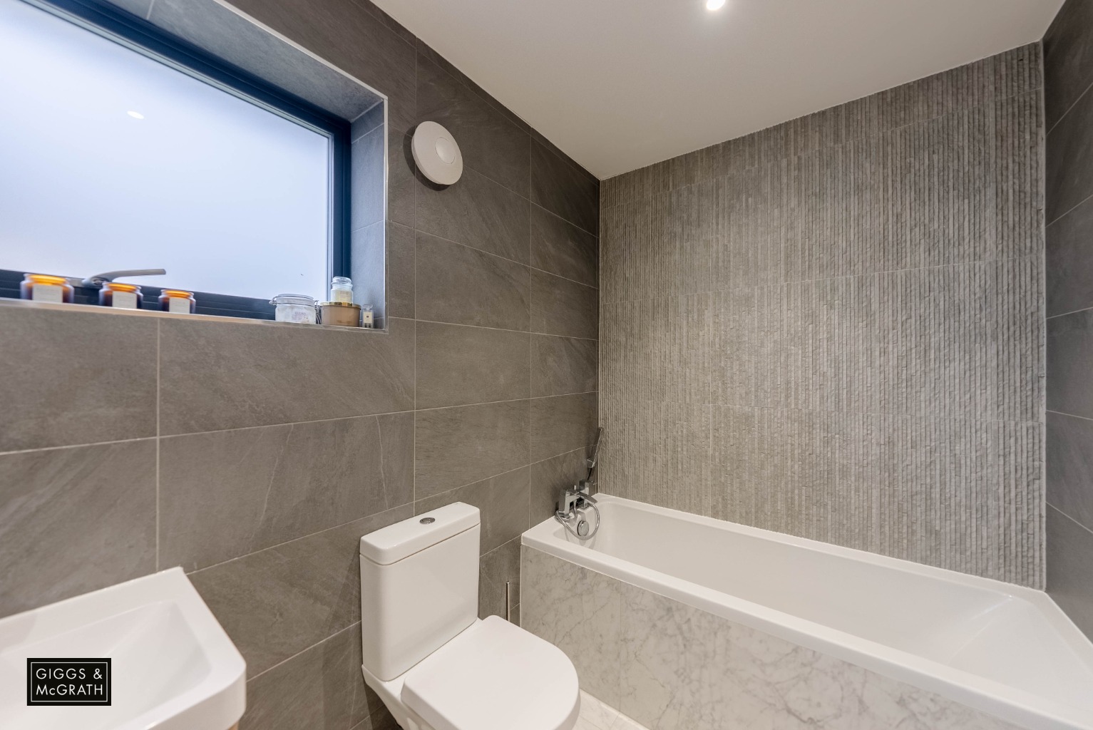 4 bed detached house for sale in Hawkes Lane, St. Ives  - Property Image 20