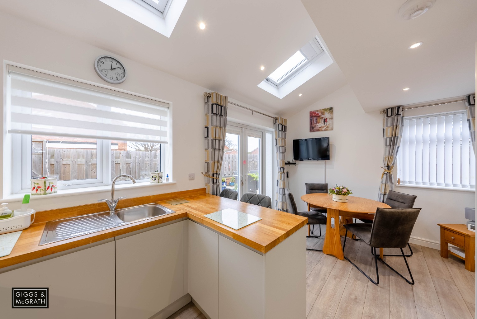 3 bed detached house for sale in Stirling Road, St. Ives 5