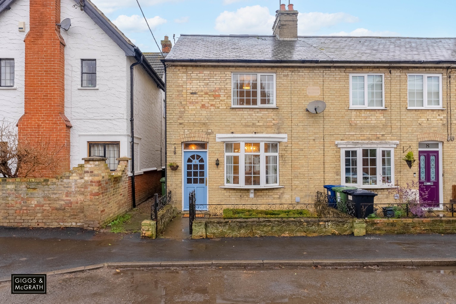 2 bed end of terrace house for sale in Parkhall Road, Huntingdon, PE28