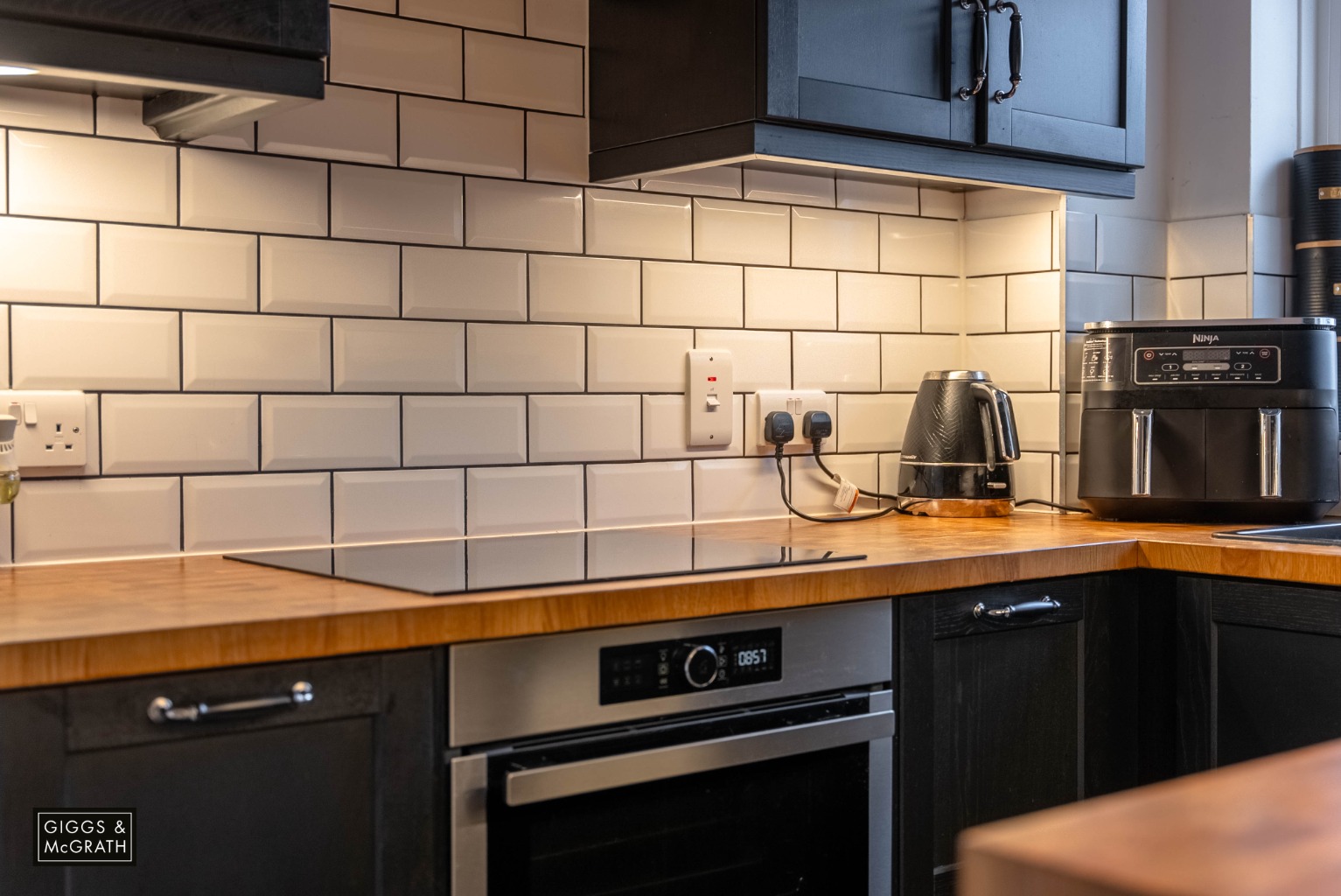 3 bed detached house for sale in Loftsteads, Huntingdon 5