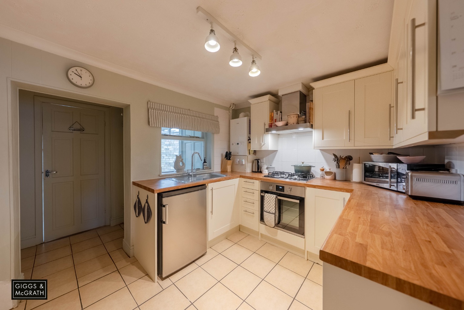 2 bed semi-detached house for sale in Popes Lane, Huntingdon 5