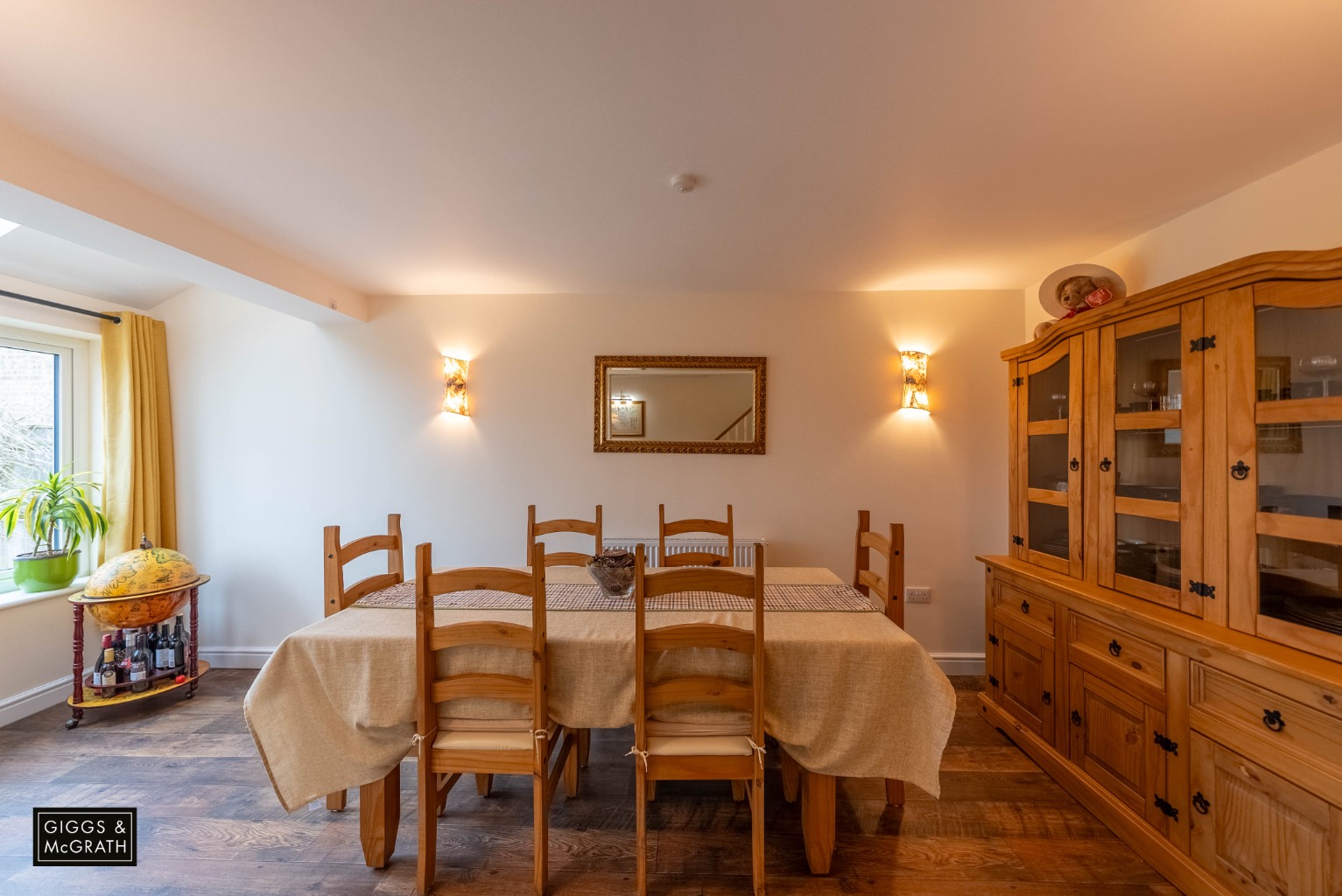 4 bed detached house for sale in The Trundle, Huntingdon 7