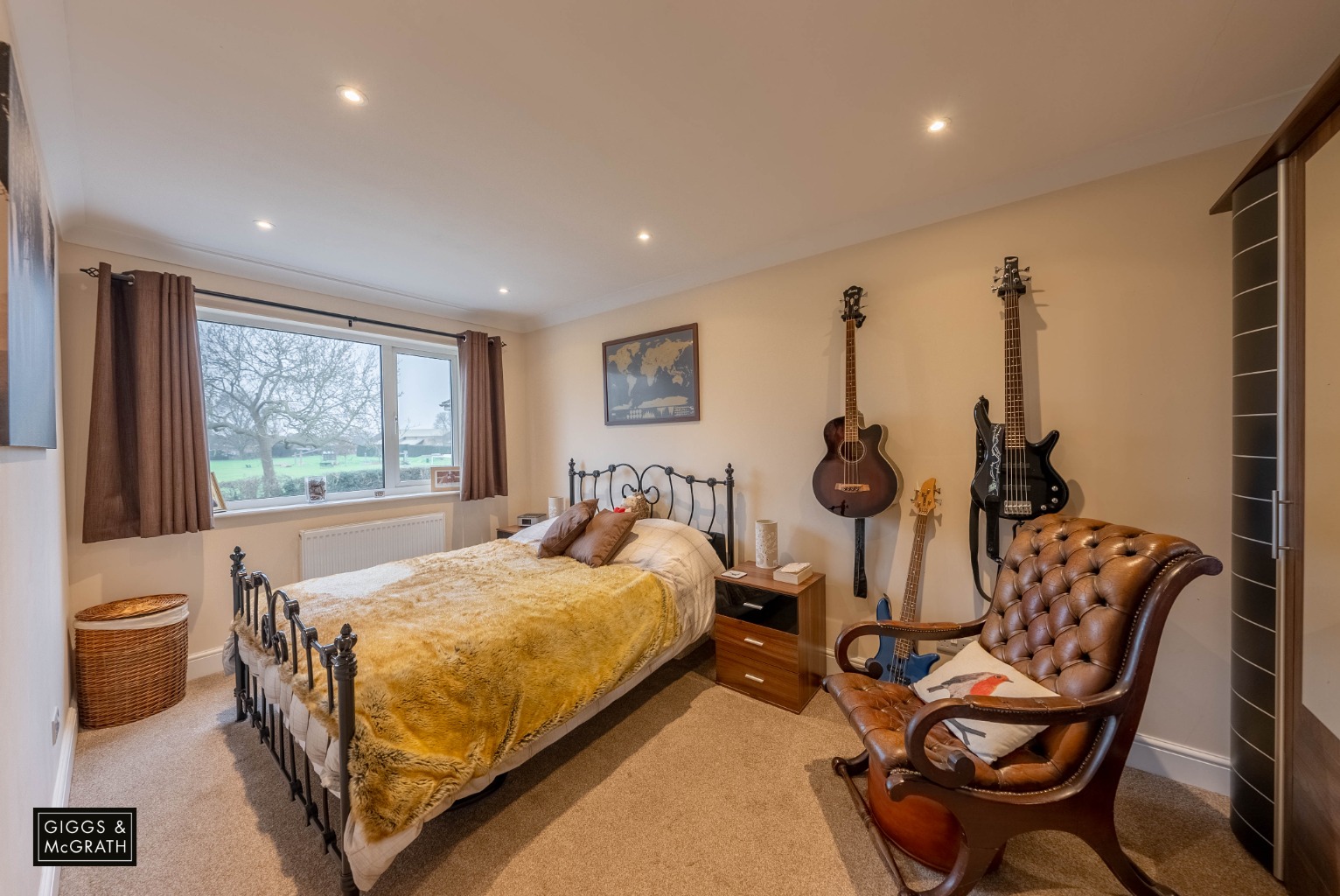 4 bed detached house for sale in The Trundle, Huntingdon 12