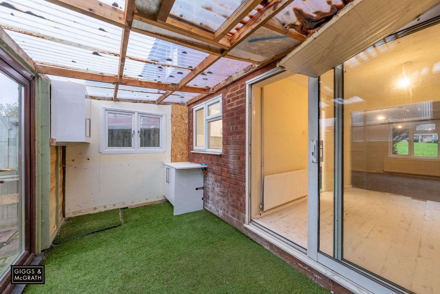 3 bed terraced house for sale in Windsor Close, St. Ives  - Property Image 8