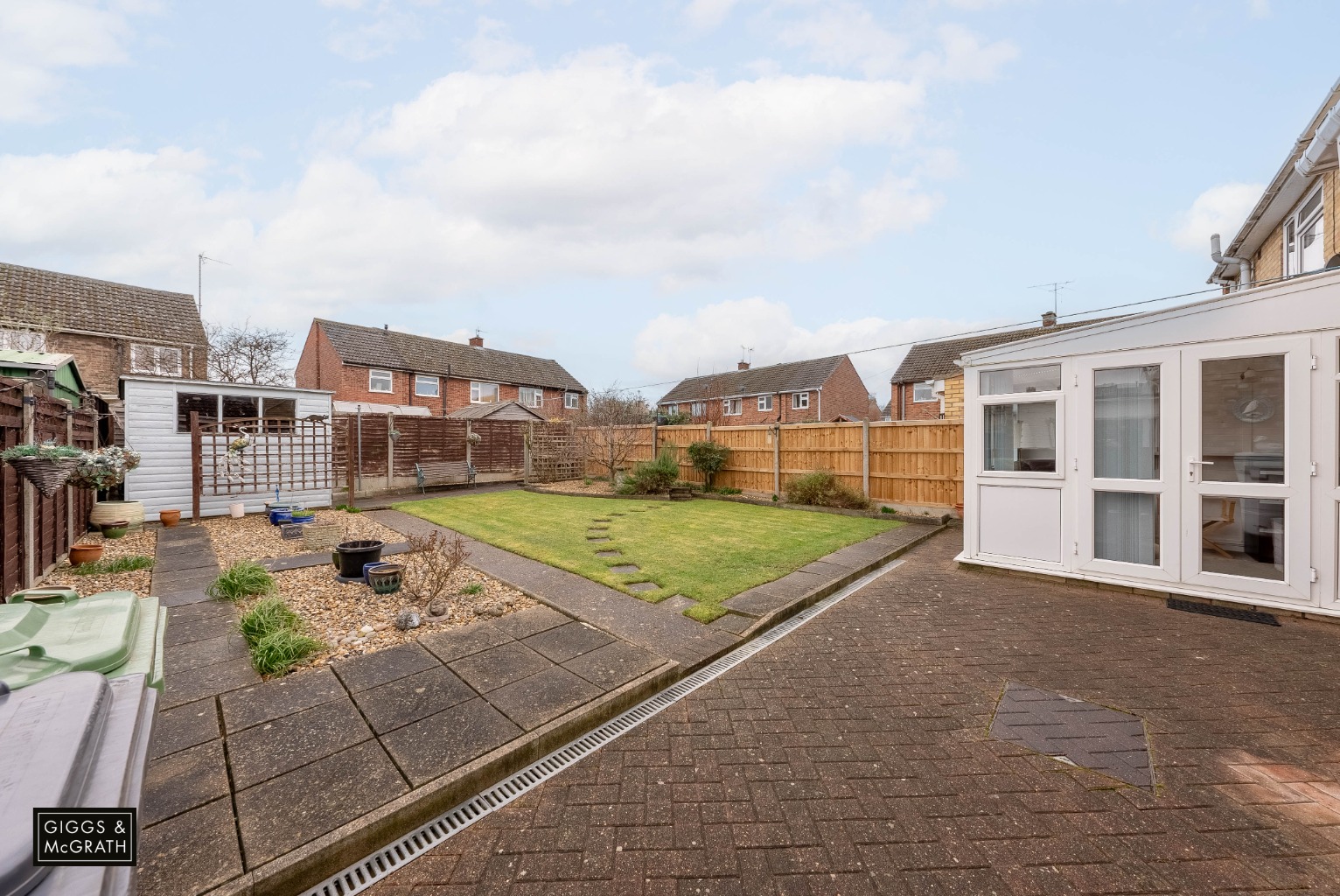 3 bed semi-detached house for sale in Stuart Close, Huntingdon  - Property Image 4