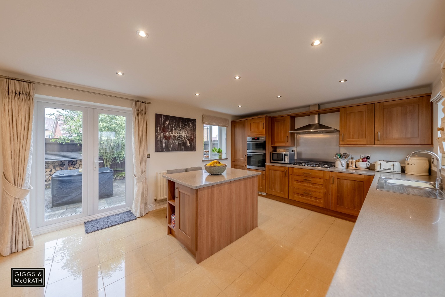 4 bed detached house for sale in Summer's Hill Drive, Cambridge  - Property Image 2