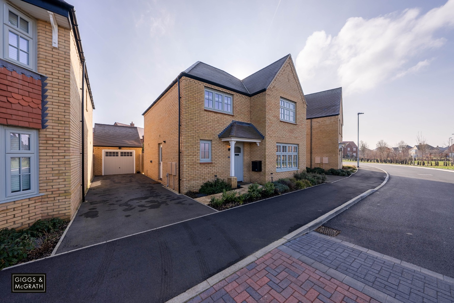 4 bed detached house for sale in Huntingdon Road, Huntingdon  - Property Image 1