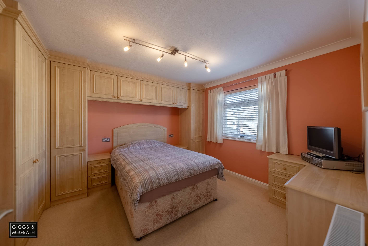 2 bed flat for sale in Old Court Hall, Huntingdon 4