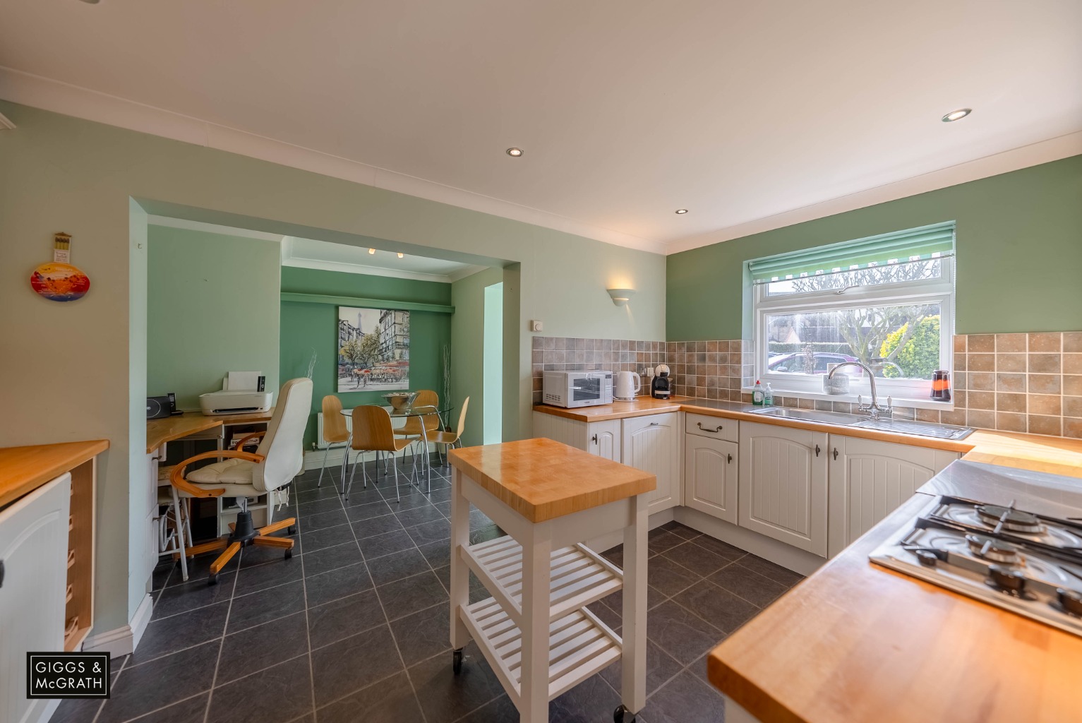 2 bed flat for sale in Old Court Hall, Huntingdon  - Property Image 3