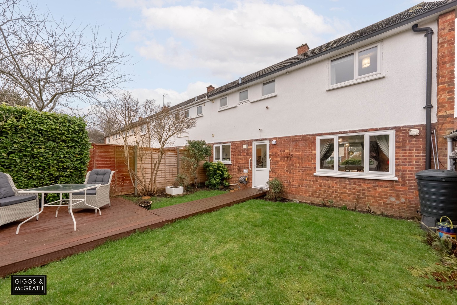 3 bed end of terrace house for sale in Bedford Close, Huntingdon 3