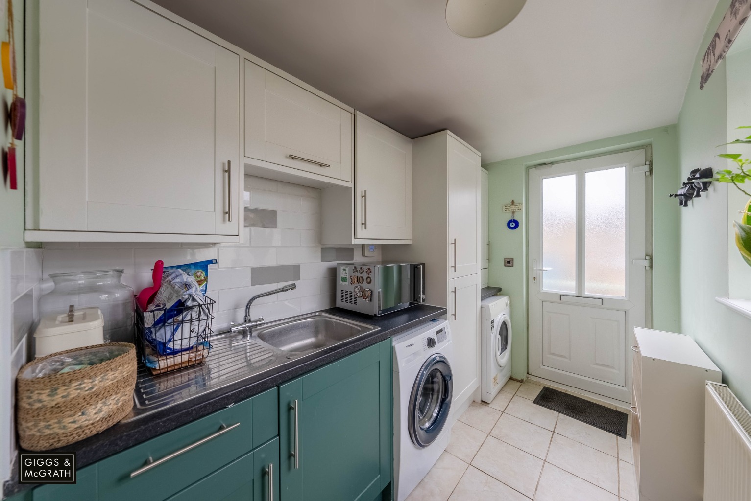 3 bed end of terrace house for sale in Ermine Street, Huntingdon 5
