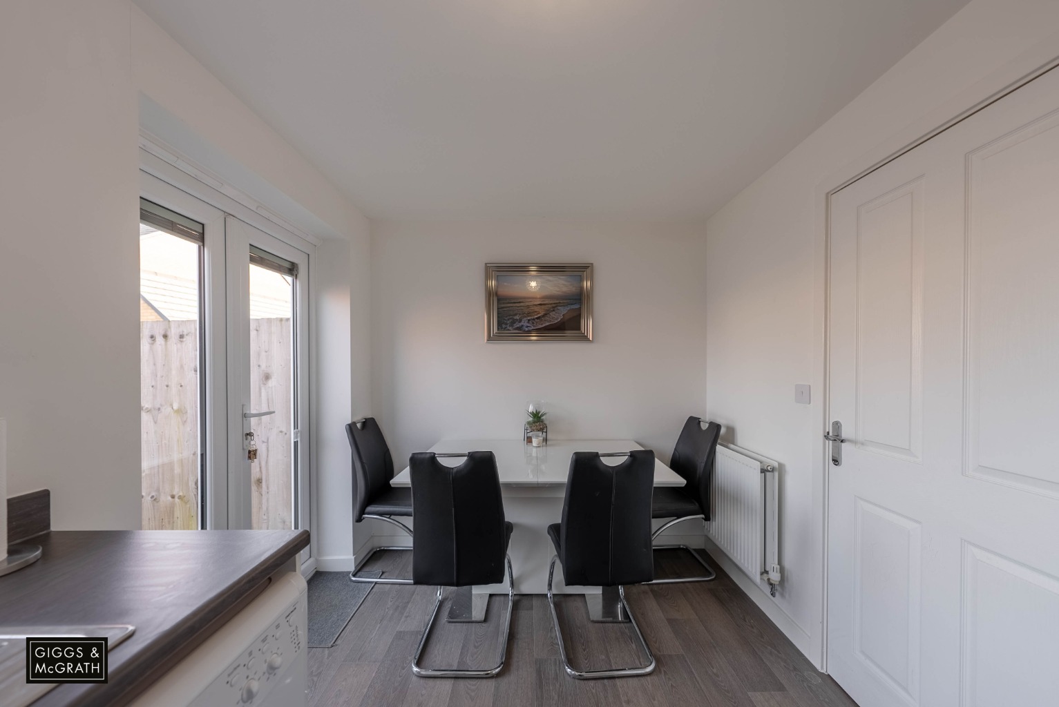 3 bed terraced house for sale in Bloomfield Drive, Huntingdon  - Property Image 6