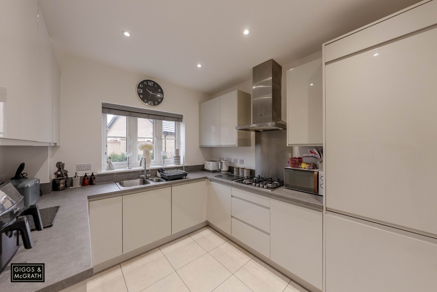 4 bed detached house for sale in Allsopp Crescent, Huntingdon 1