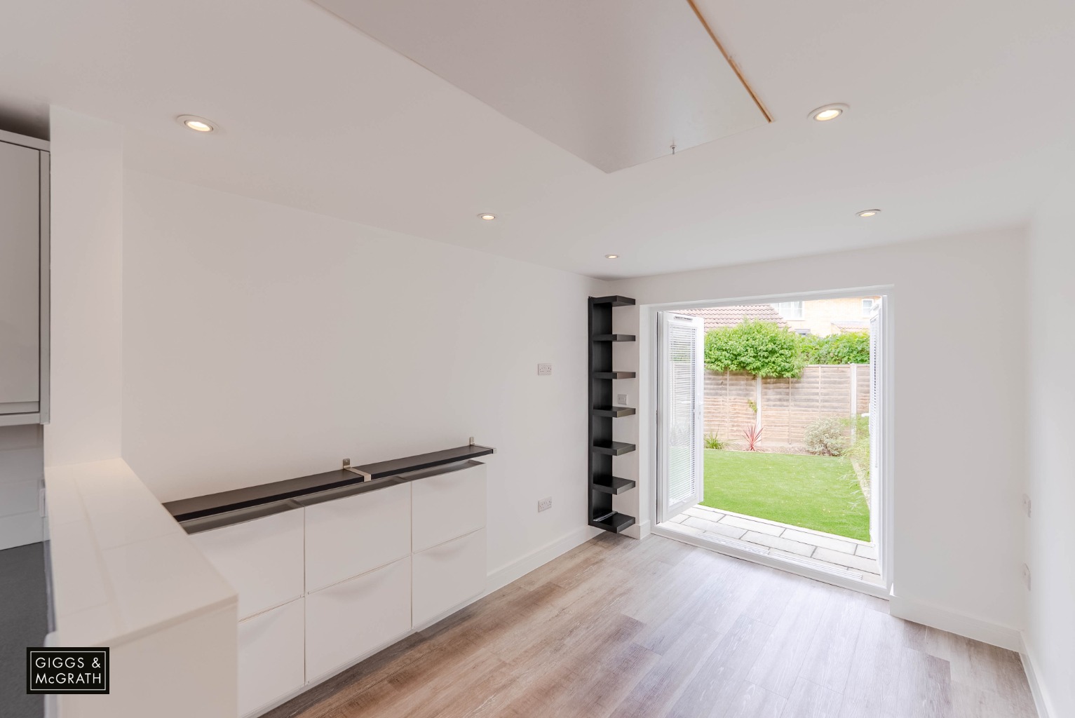 2 bed semi-detached house for sale in Headlands, Huntingdon  - Property Image 14