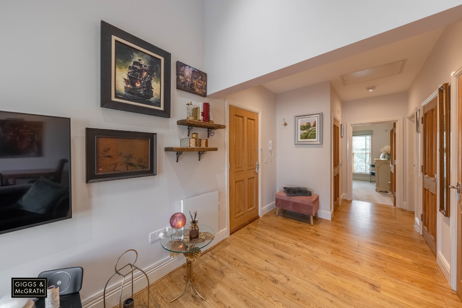 2 bed flat for sale in Thicket Road, Huntingdon  - Property Image 5