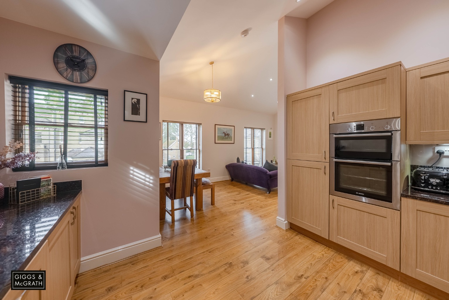 2 bed flat for sale in Thicket Road, Huntingdon  - Property Image 2