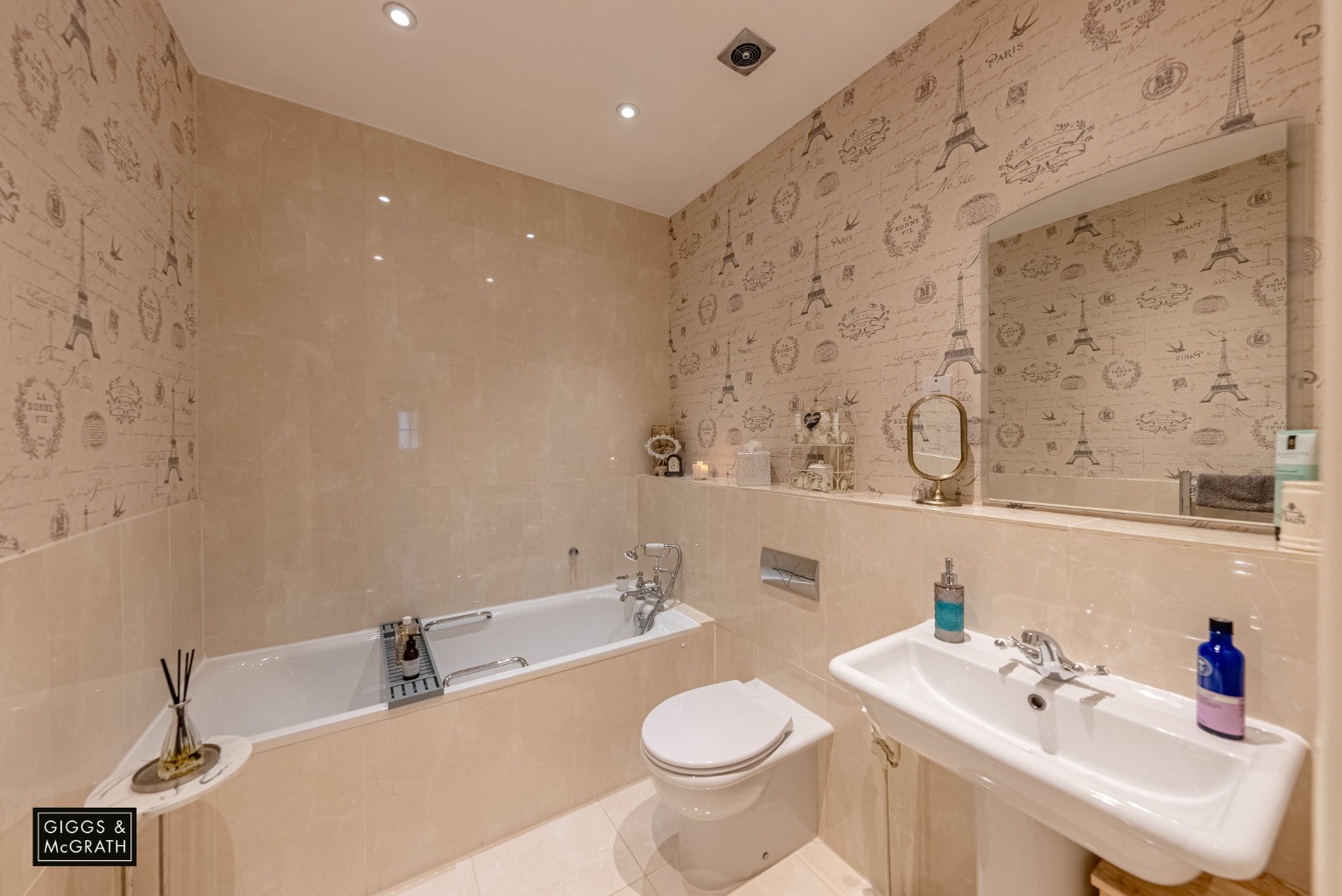 2 bed flat for sale in Thicket Road, Huntingdon  - Property Image 14