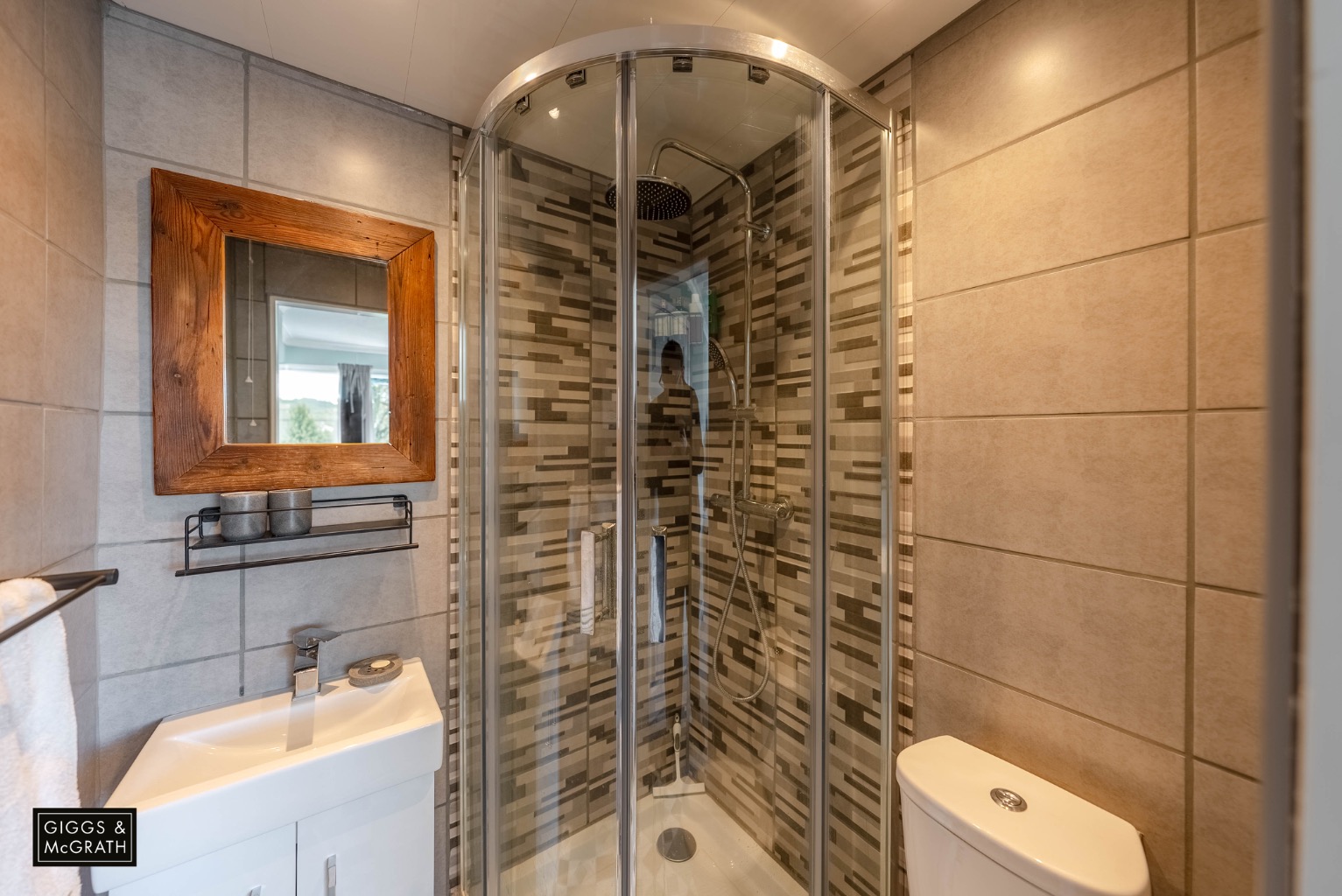 4 bed detached house for sale in Layton Crescent, Huntingdon  - Property Image 10