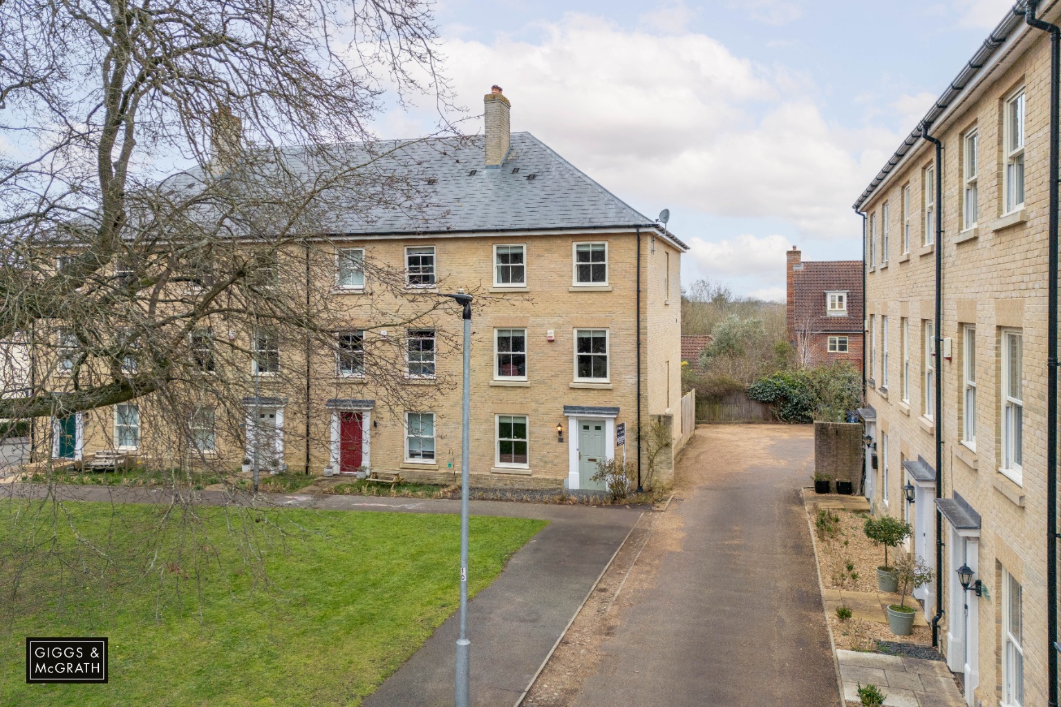4 bed end of terrace house for sale in South Park Drive, Cambridge - Property Image 1