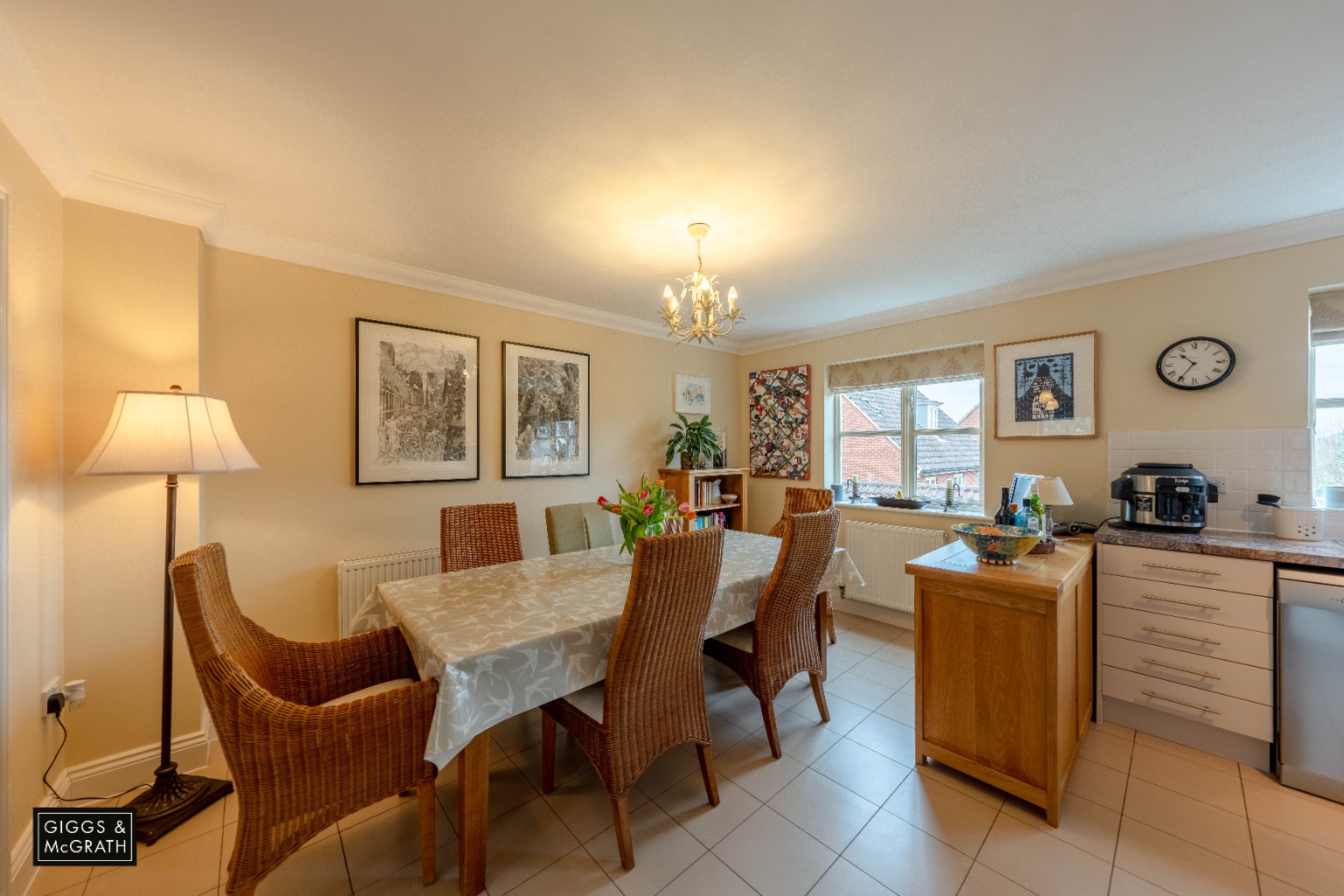 4 bed end of terrace house for sale in South Park Drive, Cambridge  - Property Image 3