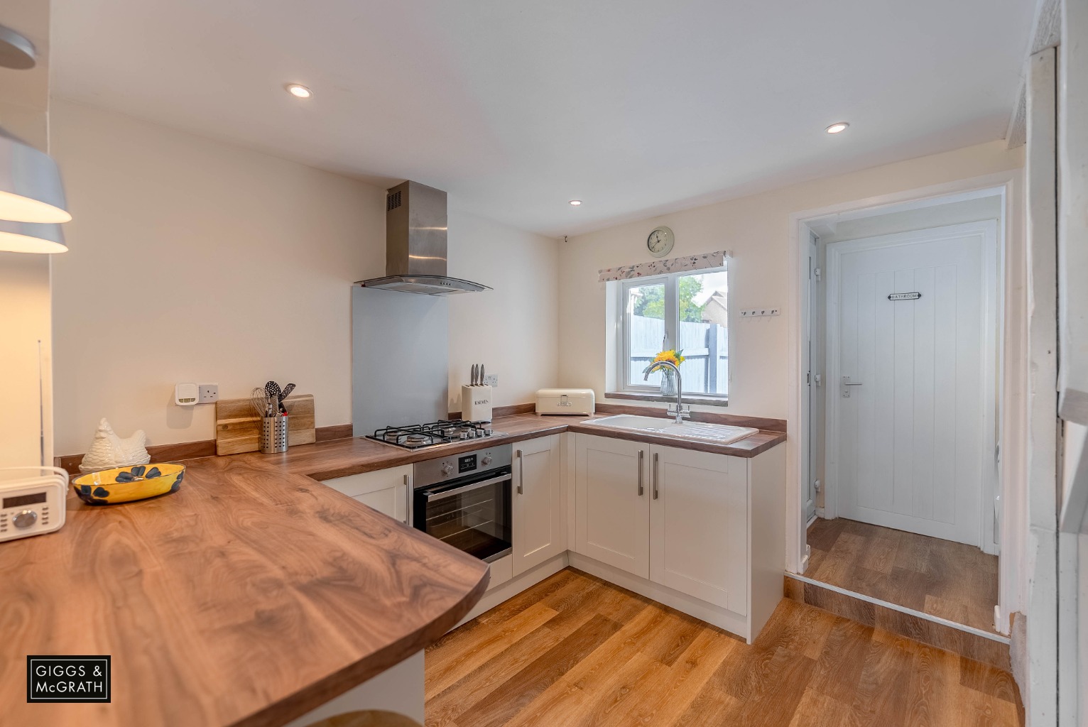 2 bed terraced house for sale in Mill Green, Huntingdon  - Property Image 3