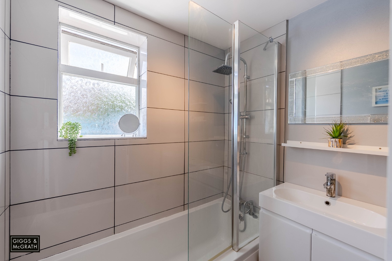 2 bed terraced house for sale in Mill Green, Huntingdon  - Property Image 4